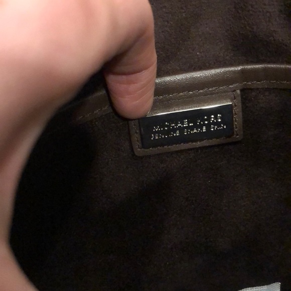 Brand new Michael Kors wristlet SALE TODAY ONLY - Picture 4 of 4